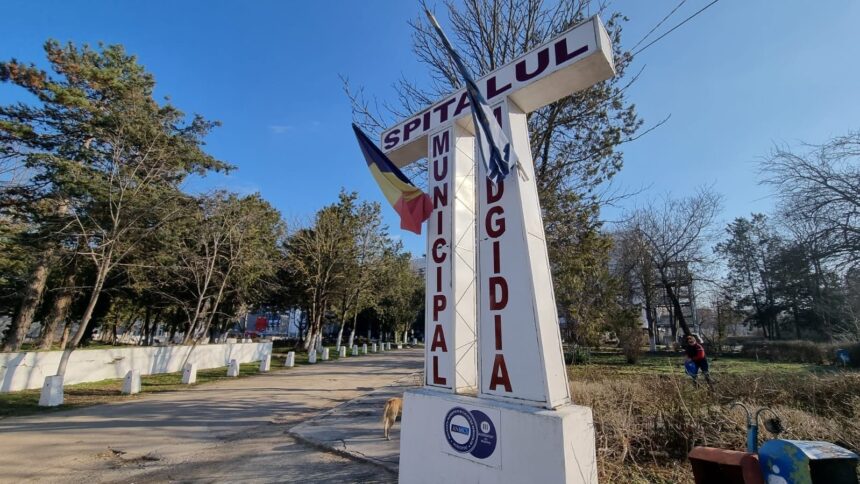 Poveste tumultuoasă de iubire: bărbat atacat în Urgențe, mașină distrusă și amenințări sinistre prin telefon 1 triunghi amoros cu tradari si final violent barbat agresat in urgente mercedes vandalizat si amenintari transmise prin telefon 689545964ca4f