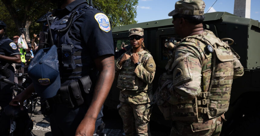 Trump cheamă în ajutor Garda Națională în inima Washingtonului D.C. Trei state cu conducere republicană au desfășurat sute de soldați. 1 trump mobilizeaza garda nationala in capitala washington d c trei state republicane au trimis sute de militari 68a1bf93a297d