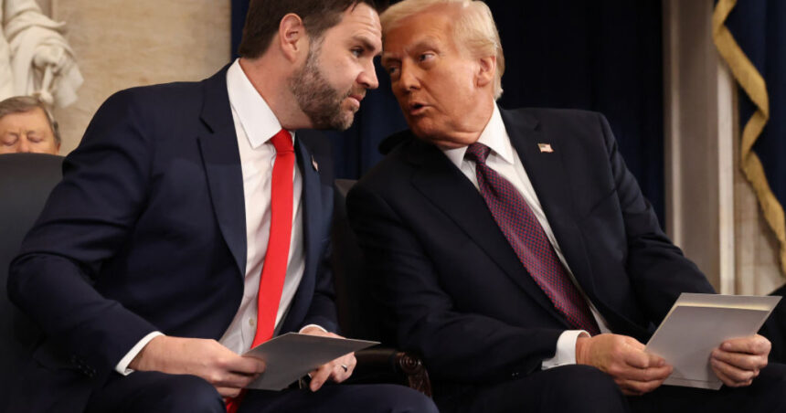 Trump își manifestă încrederea în JD Vance ca posibil urmaș în cursa electorală din 2028 1 trump sugereaza ca jd vance ar putea fi succesorul sau la alegerile din 2028 6893511be93cc