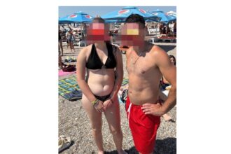 turisti salvati in ultimul moment pe plaja roxi valurile sunt inselatoare atrag atentia salvamarii 688e2ce17040c