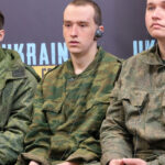 Ucraina susține că Rusia reintroduce în luptă prizonierii de război întorși de la Kiev după doar câteva săptămâni. 2 ucraina afirma ca rusia trimite prizonierii de razboi repatriati de kiev inapoi pe linia frontului dupa numai cateva saptamani 689206c10bab1