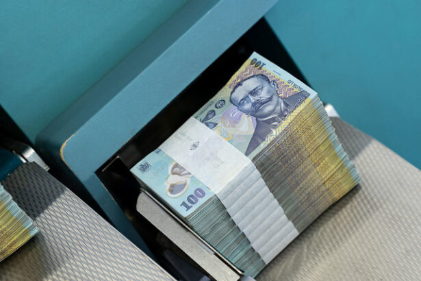 ultima ora deficit bugetar de 7644 miliarde lei 404 din pib pentru primele sapte luni la fel ca anul trecut cand romania a avut cel mai ridicat deficit din ue 68b088866ea35