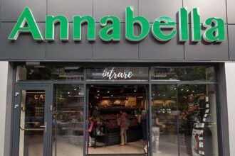ultima ora mega image vinde catre annabella aproape 90 de magazine pentru a putea prelua profi 68a34edec5a20