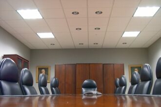 ultima ora noile indemnizatii reduse si numarul maxim de sefi la companiile de stat sefii care refuza vor fi dati afara criterii noi pentru firmele care selecteaza managerii 68a2efb58b079