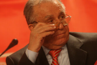 ultimul mesaj al lui ion iliescu pentru romani aveti o miza in pastrarea democratiei va doresc sa nu va urati pentru votul vostru 68921d08d0fa5