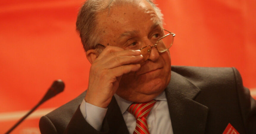 Cuvintele de rămas bun ale lui Ion Iliescu pentru națiune: „Democrația depinde de voi. Sper să vă respectați alegerile” 1 ultimul mesaj al lui ion iliescu pentru romani aveti o miza in pastrarea democratiei va doresc sa nu va urati pentru votul vostru 68921d08d0fa5