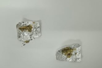 un barbat a fost prins in flagrant cu droguri in centrul orasului cernavoda 68ac0b64de9a5
