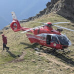 Un supraviețuitor miraculos: Bărbat salvat după o cădere de 100 de metri în prăpastia Vârfului Moldoveanu, transportat cu elicopterul! 2 un barbat care a scapat cu viata dupa ce a cazut 100 de metri intr o prapastie in zona varfului moldoveanu recuperat cu elicopterul 6897773d71bc8