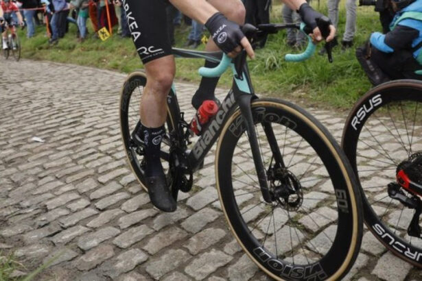 un ciclist in coma indusa dupa o cazatura in timpul turului poloniei am fost usurat sa vad ca respira 68975ac5932cb