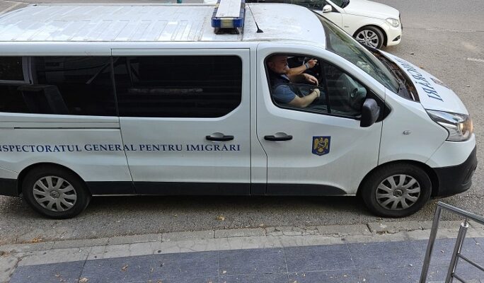 Capturat în Năvodari: un muncitor egiptean fără acte legale, descoperit de poliția constănțeană 1 un egiptean care muncea fara forme legale la navodari depistat de politistii constanteni 68a6ef9c174b6