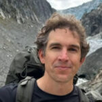Un reporter dispărut timp de șase zile în inima Norvegiei a fost descoperit în viață. Descoperă cum a reușit să supraviețuiască în natura sălbatică, în ciuda unei răni severe. 3 un jurnalist disparut de 6 zile in norvegia a fost gasit in viata cum a supravietuit in salbaticie cu o rana grava 68943c3499617
