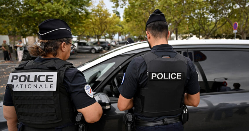 O tragedie în Franța: o mașină lovește intenționat un grup de pietoni, soldându-se cu un deces și cinci răniți 1 un mort si cinci raniti dupa ce o masina a intrat intentionat intr un grup de pietoni in franta 68b2ea4186ac5