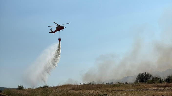 Focul mistuie vegetația și pădurile în apropierea Chiliei Vechi, Tulcea 1 un nou incendiu de vegetatie uscata stuf si fond forestier in zona chilia veche judetul tulcea 68919f46aaa86