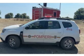 un nou incendiu in delta dunarii aproape de plauru pompierii si voluntarii din ceatalchioi incearca sa opreasca extinderea focului 68974c57da60d