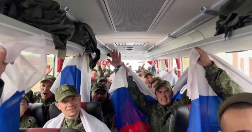 Un nou schimb de deținuți din conflictul ruso-ucrainean: câte vieți au fost afectate de această dată? 1 un nou schimb de prizonieri de razboi intre rusia si ucraina despre cate persoane a fost vorba de data aceasta 68ab3965830a3