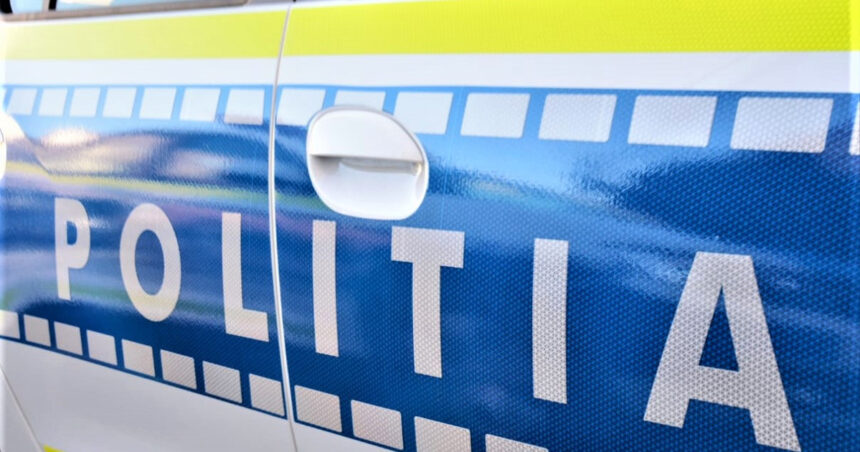 Un șofer din Teleorman, fără drept de a conduce, a provocat daune unei autospeciale de poliție în încercarea de a evada. Intervenția s-a soldat cu focuri de armă. 1 un sofer din teleorman fara permis a avariat o masina a politiei incercand sa scape de control a fost oprit cu focuri de arma 689f121b8116c