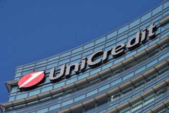 unicredit bank isi reduce profitul net semestrial in romania 68ad90b719174
