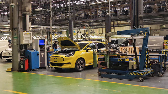 Ford Otosan Craiova stabilește un nou standard în producție, atingând al doilea cel mai înalt nivel de mașini fabricate, însă se confruntă cu efectele întârzierii programului Rabla. 1 uzina ford otosan din craiova nou record de productie al doilea cel mai mare volum de masini fabricate dar ramane afectata de amanarea rabla 68a36e39988ad