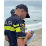 Vânzătorii de porumb și gogoși de pe plaja din Eforie, amendați de autorități 2 vanzatorii de porumb si gogosi de pe plaja din eforie sanctionati de politisti 68b2dec6e5c77