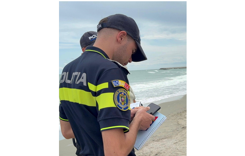 Vânzătorii de porumb și gogoși de pe plaja din Eforie, amendați de autorități 1 vanzatorii de porumb si gogosi de pe plaja din eforie sanctionati de politisti 68b2dec6e5c77