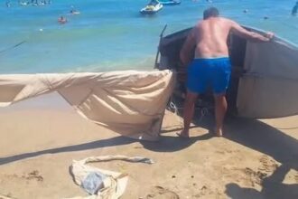 velier cu 3 turisti la bord rasturnat in largul statiunii eforiei nord 68a1dda2a41e1
