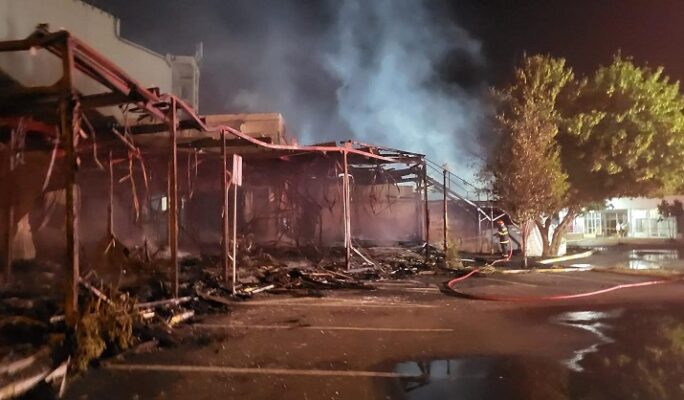Află declarația Ministerului Culturii cu privire la incendiul de la fostul Club Bellagio din Mamaia! 1 vezi ce spune ministerul culturii despre incendiul de la fostul club bellagio din mamaia 6895b7089d81b