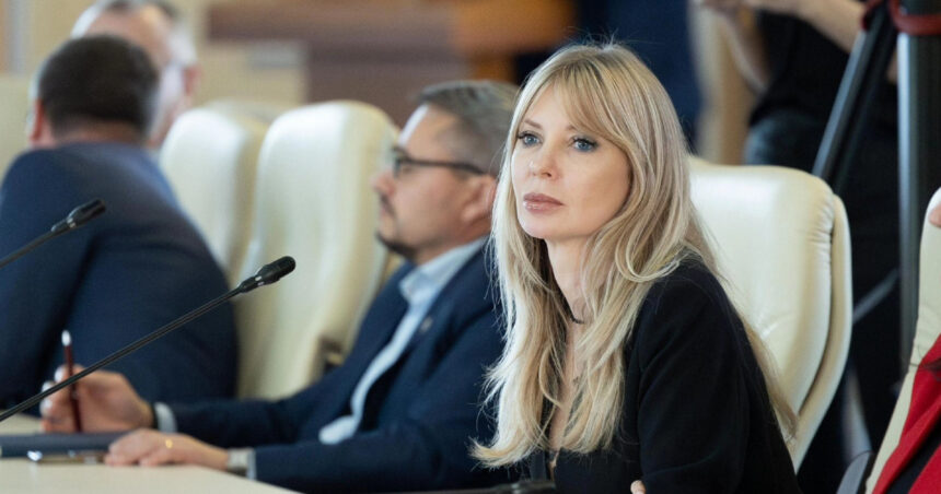 Victoria Stoiciu (PSD): Reformele din Pilonul II de pensii nu au avut în centrul lor bunăstarea cetățenilor, ci doar interesele financiare ale administratorilor. 1 victoria stoiciu psd pilonul ii de pensii n a fost despre oameni schimbarile protejeaza interesul financiar al administratorilor 6896127104351