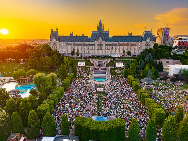 25 de ani de momente de neuitat în rețeaua Iulius Mall și inițiativele de revitalizare urbană Palas Iași și Iulius Town Timișoara 1 video 25 ani de evenimente memorabile in reteaua iulius mall si proiectele de regenerare urbana palas iasi si iulius town timisoara 68adc3431d83d
