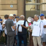 A treia zi de manifestații în fața Ministerului Educației: cadrele didactice anunță că școala ar putea să nu înceapă, punând în pericol examenul de toamnă! 3 video a treia zi de proteste in fata ministerului educatiei profesorii ameninta ca nu incep scoala bac ul de toamna in pericol 688c8bd942af7