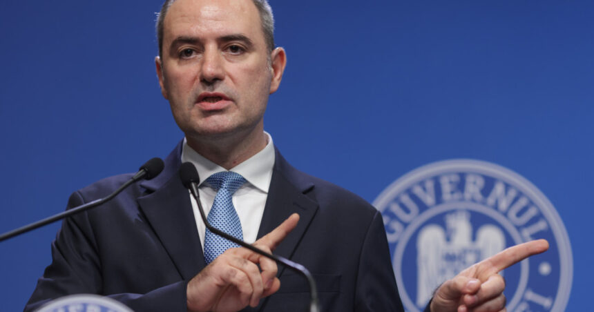 Alexandru Nazare sugerează creșterea capitalului social minim pentru SRL-uri, o inițiativă menită să înfrunte firmele-fantomă. 1 video alexandru nazare propune majorarea capitalului social minim pentru srl uri masura vizeaza combaterea firmelor fantoma 68ada0e35892a