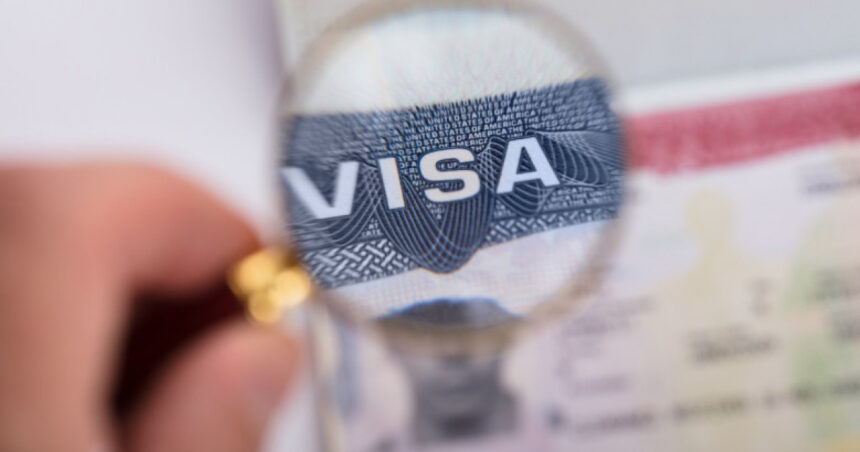 Ambasadorul României în SUA discută despre integrarea în programul Visa Waiver: Progrese semnificative, dar fără promisiuni ferme. 1 video ambasadorul romaniei in sua despre includerea in programul visa waiver s au parcurs pasi importanti dar nu exista nicio garantie 68ad9d2a6cf18