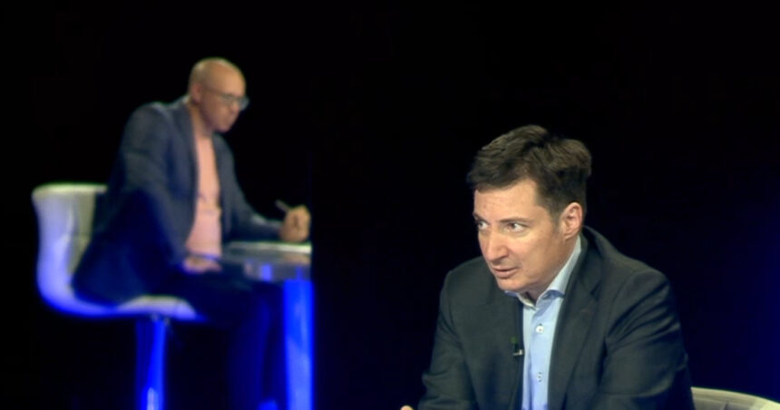 Andrei Caramitru avertizează: „Dacă menținem un deficit de 8-9-10%, în 4-5 ani ne vom îngloda în datorii de 100% din PIB, depășind Germania!” 1 video andrei caramitru daca am continua cu 8 9 10 deficit in 4 5 ani am ajunge la 100 din pib datorii mult peste germania 68ab19e75b7d6