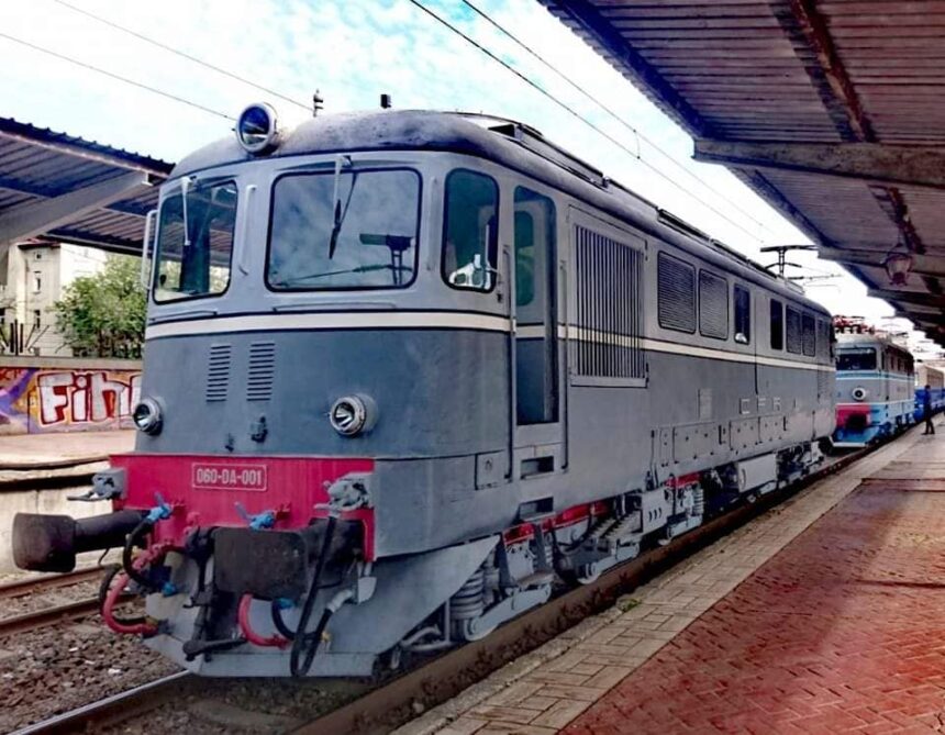 CFR Călători clarifică situația întârzierilor de până la 200 de minute: călătorii sunt redirecționați spre un alt tren, conform mărturiilor! 1 video cfr calatori precizari oficiale in cazul trenurilor cu intarzieri de pana la 200 de minute calatorii mutati intr un alt tren spun martorii 689ef88518903