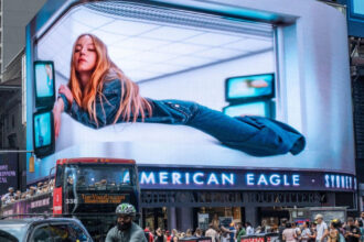 video controverse in sua dupa o reclama rasista la blugi promovata de actrita sydney sweeney presedintele donald trump a intervenit si el 68921d06886b7