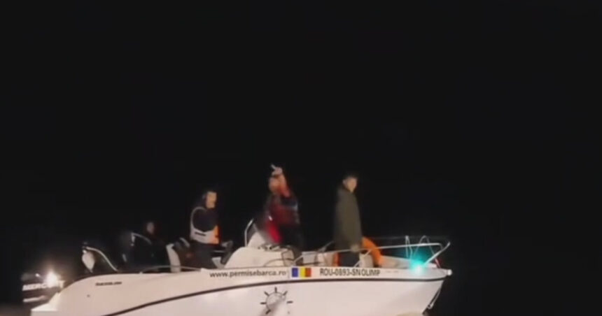 Tragedie pe lacul Snagov: Doi caiacari și-au pierdut viața în urma unei furtuni devastatoare. Mesajul lui Raed Arafat. 1 video doi oameni care se plimbau cu caiacul au murit dupa ce au fost prinsi de furtuna pe lacul snagov mesajul lui raed arafat 68a96d066c8a8