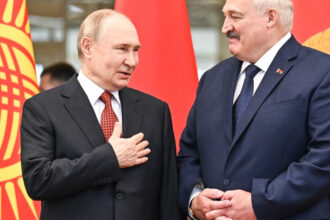 video e lent pentru ca ii pasa aleksandr lukasenko crede ca pornirile umanitare ale lui putin franeaza avansul militar rus in ucraina 6890e646562ac