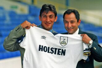 video exclusiv magia lui ilie dumitrescu pe white hart lane reusita fabuloasa contra lui nottingham forest in 1994 68910b10e2ab1