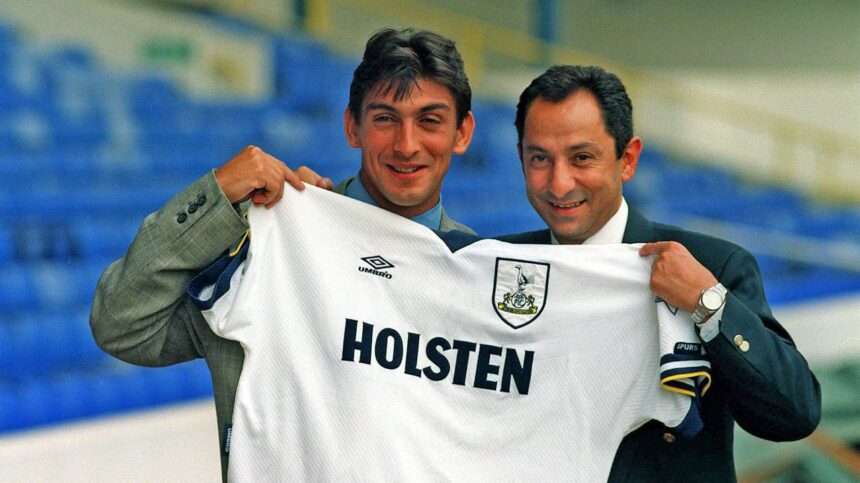Ilie Dumitrescu strălucește pe White Hart Lane! Momentul de neuitat împotriva lui Nottingham Forest din 1994 1 video exclusiv magia lui ilie dumitrescu pe white hart lane reusita fabuloasa contra lui nottingham forest in 1994 68910b10e2ab1