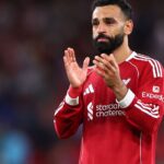Mohamed Salah, emoții copleșitoare în fața suporterilor, plângând după victoria Liverpool împotriva Bournemouth 4-2 2 video exclusiv mohamed salah singur in fata peluzei in lacrimi dupa liverpool bournemouth 4 2 68a0183337c03