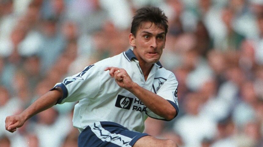 "Legendele Golurilor: Momente Magnifice din Premier League cu Ilie Dumitrescu, Viorel Moldovan și Ionel Ganea" 1 video exclusiv oldies but goaldies golurile superbe marcate in premier league de ilie dumitrescu viorel moldovan si ionel ganea 6891e1d15252d