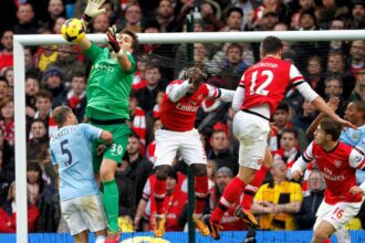 video exclusiv parada senzationala a lui costel pantilimon in premier league voyo romanul a jucat in man city arsenal 6 3 68aaa43554595