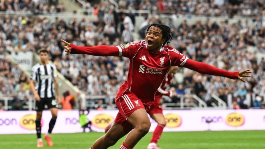 Rio Ngumoha a fermecat St. James’ Park! La numai 16 ani, a scris istorie devenind cel mai tânăr golgheter al lui Liverpool! 1 video exclusiv rio ngumoha a amutit st james park la doar 16 ani a devenit cel mai tanar marcator din istoria lui liverpool 68acd6c15cb08