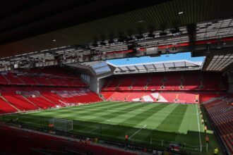 video exclusiv se pregateste anfield englezii pun la punct ultimele detalii inainte de liverpool bournemouth 2200 voyo 689f45507e469
