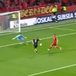 „Momentul de strălucire al lui Daniel Bîrligea: Atacantul FCSB-ului marchează primul gol în meciul cu Aberdeen!” 2 video exclusiv video cu golul lui daniel birligea atacantul fcsb ului a deschis scorul cu aberdeen 68a7749891b3e