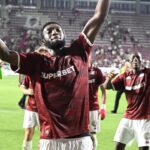 Două confruntări pentru a deveni rapidist în adevăratul sens al cuvântului! A criticat Steaua după ce a strălucit în fața FC Botoșani. 3 video i au trebuit doua meciuri si e rapidist adevarat a injurat steaua dupa ce a facut spectacol cu fc botosani 68919eb840c1c