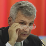 Ilie Bolojan sub atacul unui lider PSD: Apel urgent la măsuri pentru a evita declarații dăunătoare economiei! 2 video ilie bolojan criticat dur de un lider psd il rog insistent sa nu mai faca astfel de declaratii prejudiciaza mediul economic 68a1df4c4db96