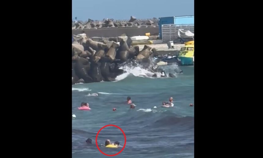 Eforturi disperate la Eforie pentru a salva un copil și un adult! 1 video misiune contra cronometru la eforie pentru salvarea unui copilas si a unui adult 68a861196d49f