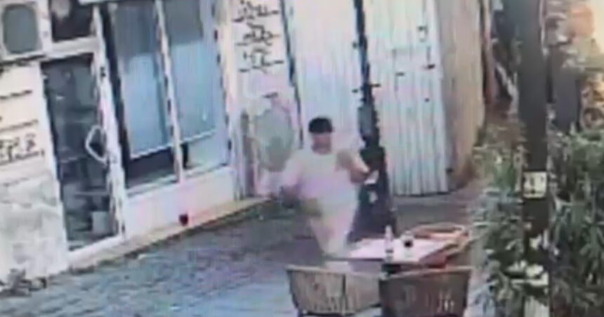 Incidentul șocant din inima Capitalei: un cetățean turc deschide focul într-un local, suspectat de legături cu un atac orchestrat. 1 video momentul in care cetateanul turc trage in localul din centrul vechi al capitalei atacul ar fi fost comandat 68a61a3654d2b