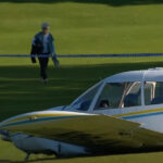Zborul cu peripeții: Un avion aterizează forțat pe un teren de golf australian 2 video momentul in care un avion incearca o aterizare fortata si cade pe un teren de golf in australia 68a2d90e6fe43