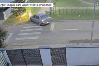video momentul in care un barbat intra cu masina pe aleile pietonale dintr un parc in urmarirea unor biciclisti 688cf18349e4e